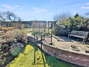 Photo 16- click for photo gallery